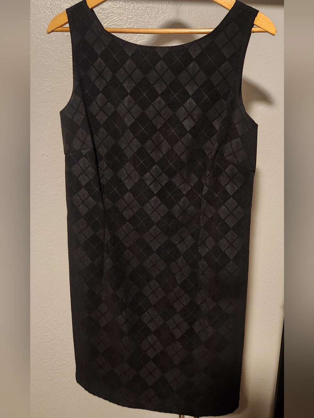 David Wayne Textured Black Sleeveless Sheath Dress